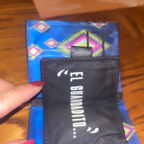 Hummingbird wallet - Picture 8 of 8